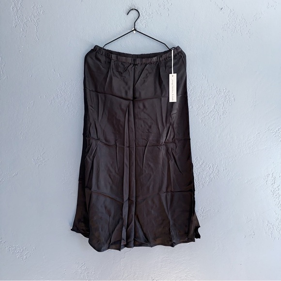 Young Fabulous & Broke Black Satin Slip Skirt Size Medium - Picture 2 of 8